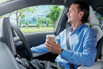 【モデル入り素材】W×B（ハイブリッド車・2WD）