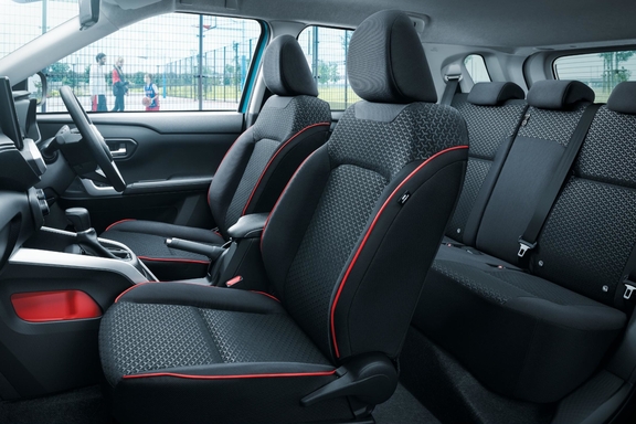 【モデル入り素材】G（ガソリン・2WD）