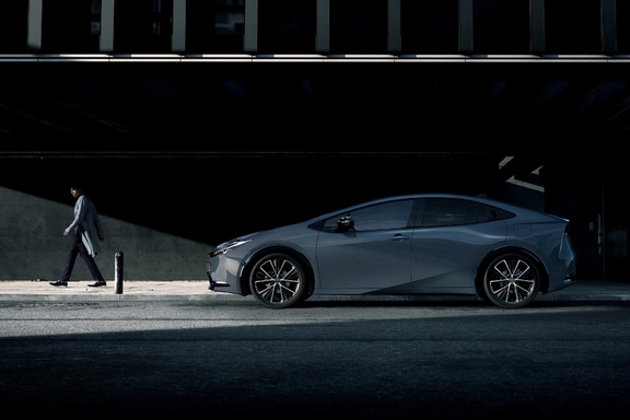 【モデル入り素材】Z（ハイブリッド・2WD）