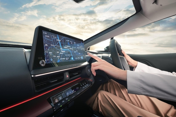 【モデル入り素材】Z（ハイブリッド・2WD）