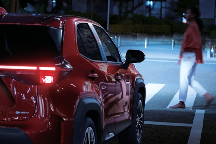 【モデル入り素材】Z（ハイブリッド・2WD）